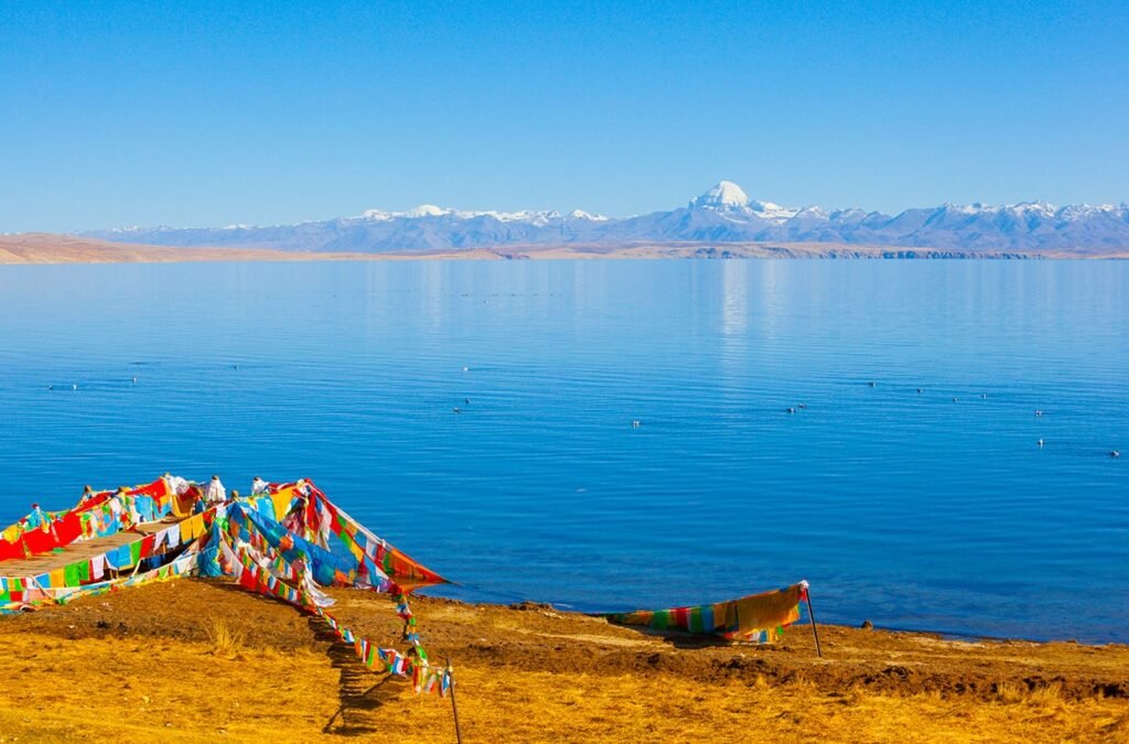 Drive to Manasarovar Lake (4550m) - Overnight in Mansarovar